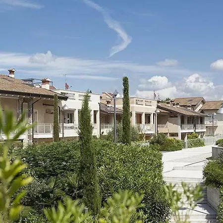 Giulia Apartment *